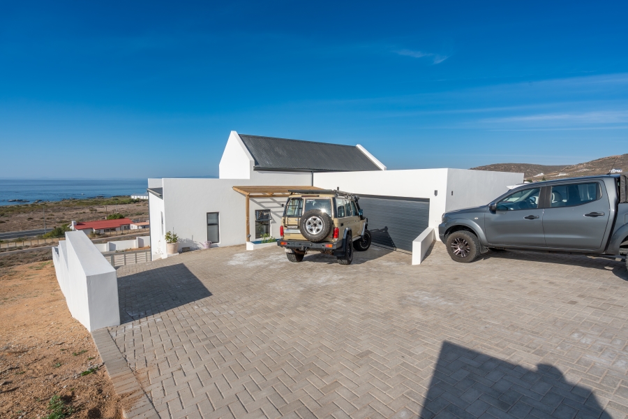 4 Bedroom Property for Sale in Britannica Heights Western Cape